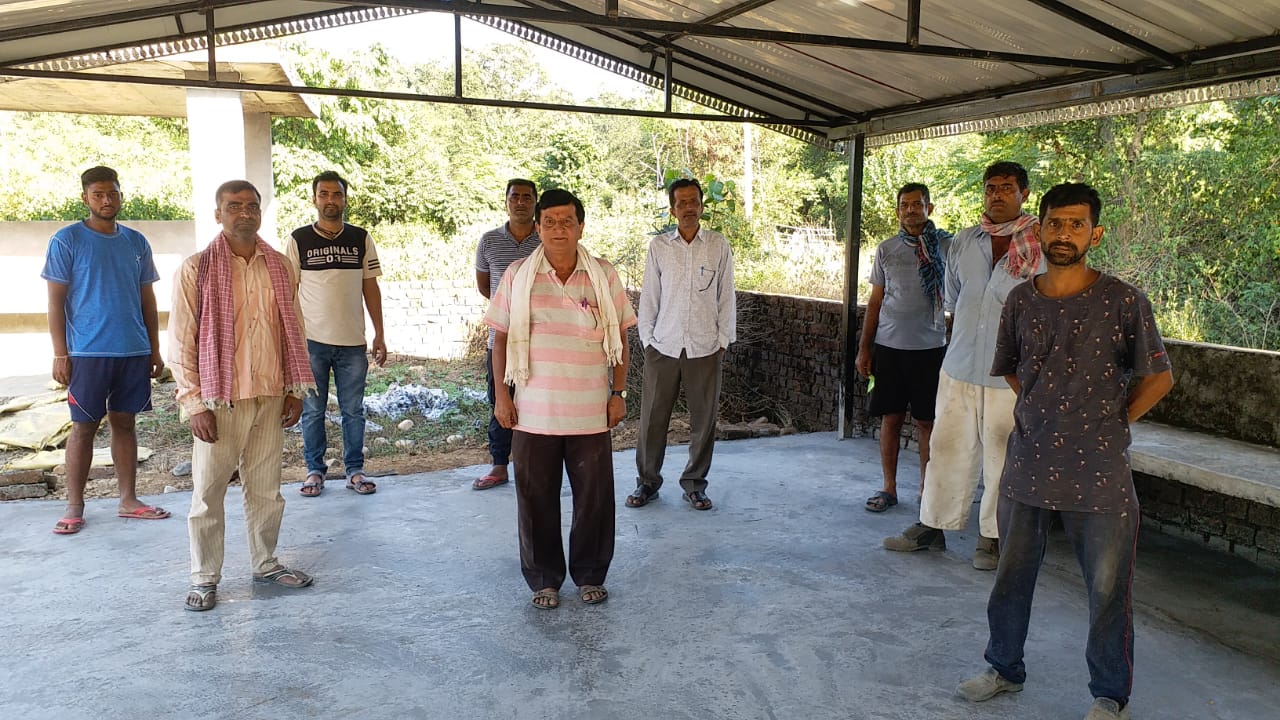 рдорд┐рд╕рд╛рд▓: рд░рд┐рдЯрд╛рдпрд░реНрдб рдЕрдзреНрдпрд╛рдкрдХ рдиреЗ рд╕реБрд╡рд┐рдзрд╛рдЬрдирдХ рдЖрдЦрд┐рд░реА рдзрд╛рдо рдмрдирд╡рд╛рдиреЗ рдХрд╛ рдЙрдард╛рдпрд╛ рдмреЗреЬрд╛