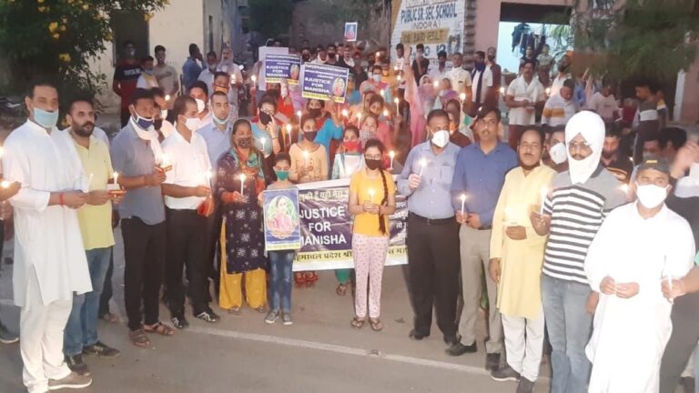 हाथरस घटना को लेकर इन्दौरा में आम जनता ने निकाली रोष रैली