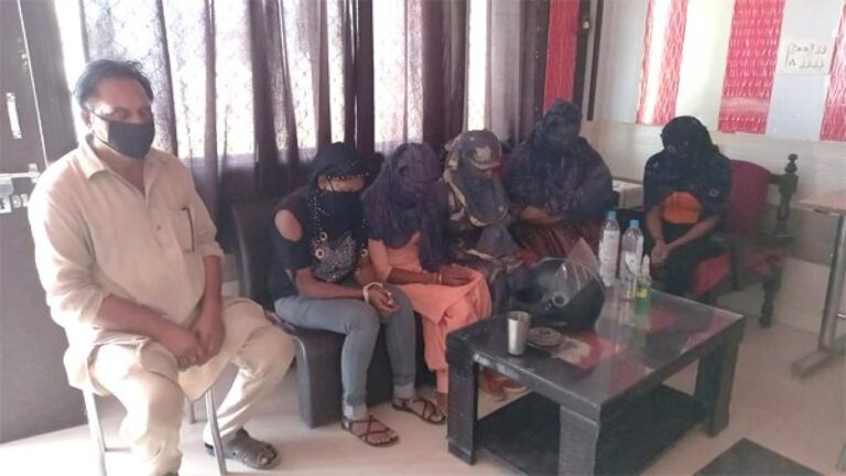 सेक्स रैकेट का भंडाफोड़, 5 लड़कियां गिरफ्तार