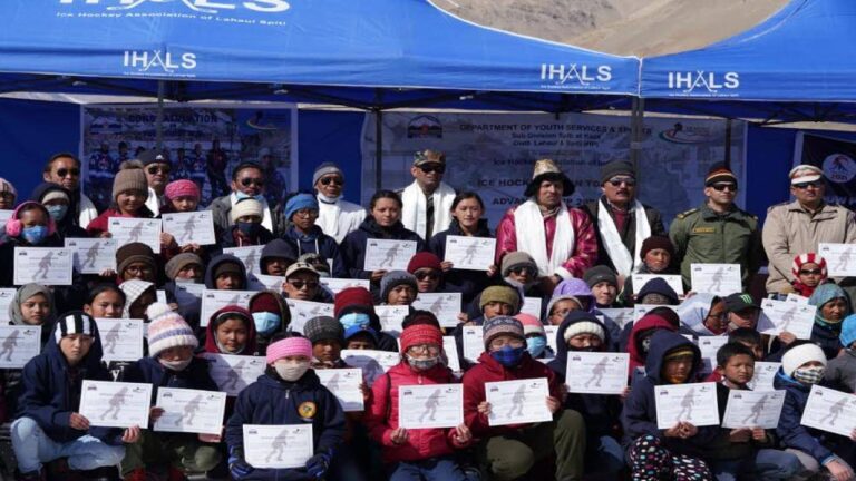 सगनम और लोसर में बनेगा आईस रिंक