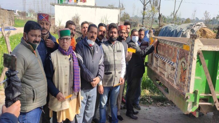 परिवहन विभाग को मुहिम: सड़क हादसों पर लगाम लगाने के लिए वाहनों को किया जायेगा रिफ्लेक्टर से लैस