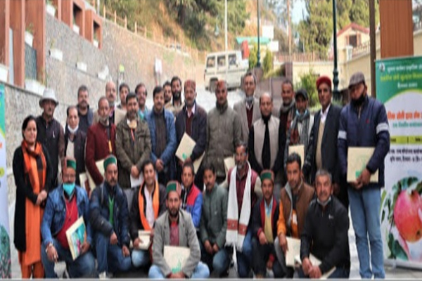 11 हजार सेब बागवानों ने प्राकृतिक खेती विधि से शुरू की सेब बागवानी