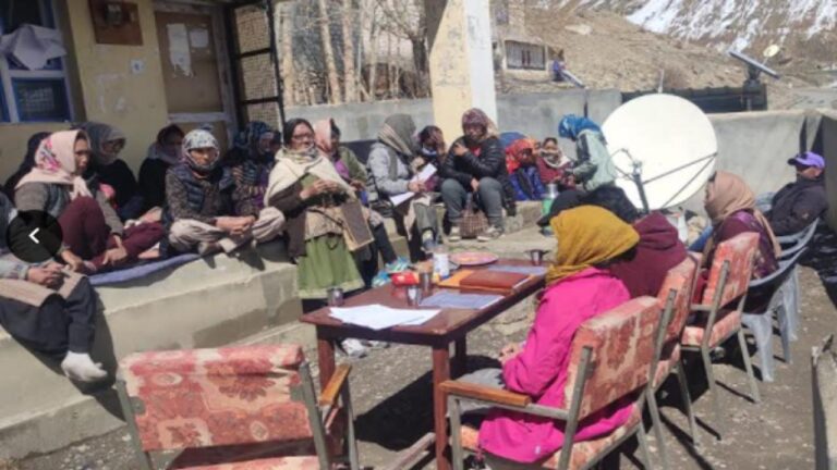 जुआ व ताश खेला तो पंचायत करेगी 40 हजार रूपये जुर्माना