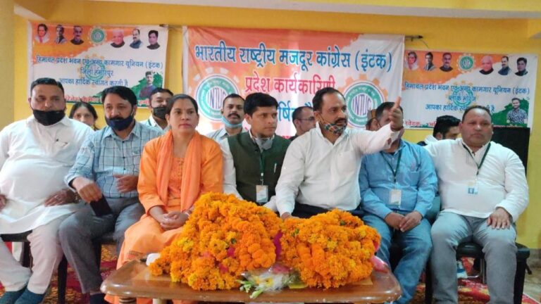 मज़दूरों का शोषण नहीं करेगी इंटक बर्दास्त:- बबलू पंडित