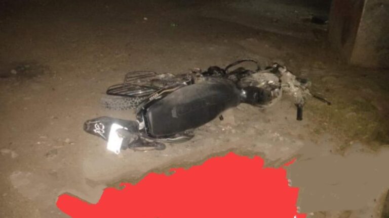 तेज रफ्तार ट्राला ने कुचला बाइक सवार मौके पर 25 वर्षीय युवक की मौत