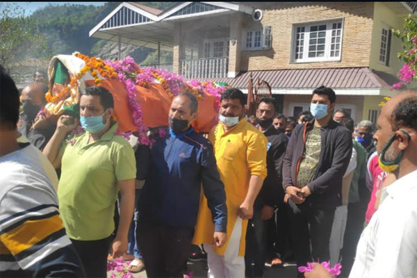 पूर्व आयुर्वेद राज्यमंत्री मोहनलाल का अंतिम संस्कार