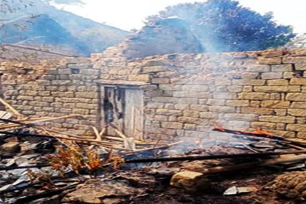 सरकाघाट में आग की भेंट चढ़ी 3 गौशालाएं, 2 परिवारों को लाखों का नुकसान