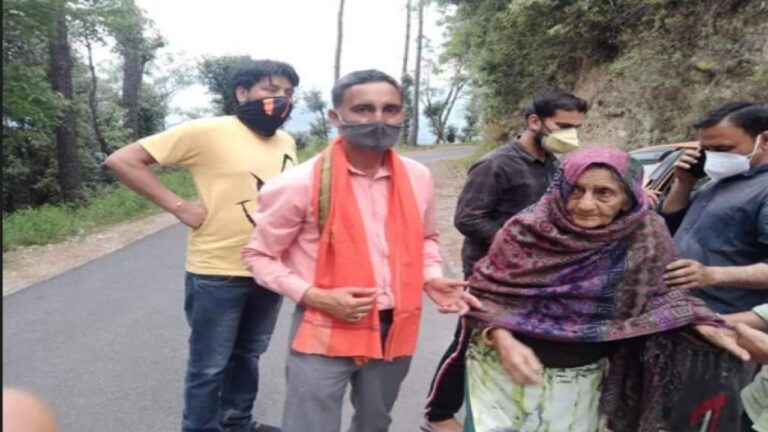 85 वर्षीय लज्जा देवी ने कोरोना को मात देकर सकारात्मक बने रहने का दिया संदेश