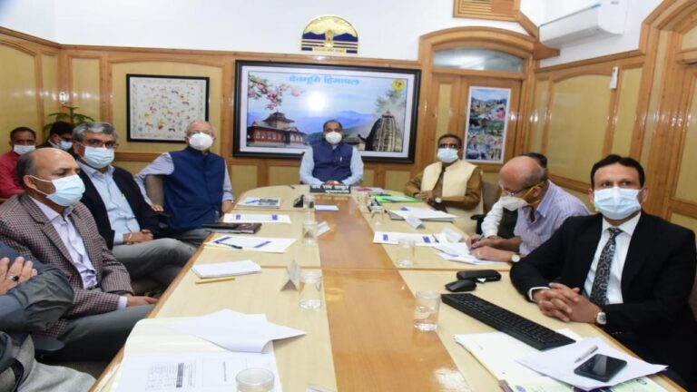 एक माह के भीतर किया जाएगा HRTC के कर्मचारियों व पेंशन धारकों के लंबित चिकित्सा प्रतिपूर्ति बिलों का निपटारा :- मुख्यमंत्री