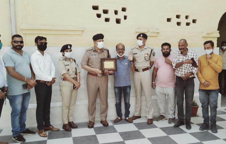 हिमाचल पुलिस प्रमुख संजय कुंडु ने इंदौरा के सीमांत क्षेत्रों का किया दौरा