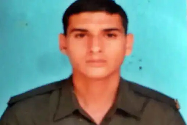 तीन माह बाद होनी थी शादी, कश्मीर में माइन ब्लास्ट में हिमाचल का 27 वर्षीय जवान कमल शहीद