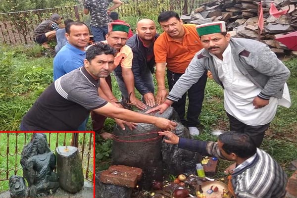 रोहड़ू: खुदाई में निकला साढ़े चार फीट का शिवलिंग,भगवान गणेश व कार्तिकेय की मूर्तियाँ भी मिली