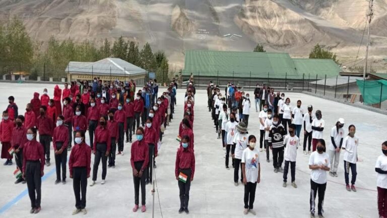 आजादी का अमृत महोत्सव: 100 छात्रों व स्टाफ कर्मियों ने राष्ट्रगान गाकर वेबसाइट पर किया अपलोड