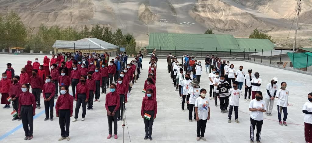 आजादी का अमृत महोत्सव: 100 छात्रों व स्टाफ कर्मियों ने राष्ट्रगान गाकर वेबसाइट पर किया अपलोड