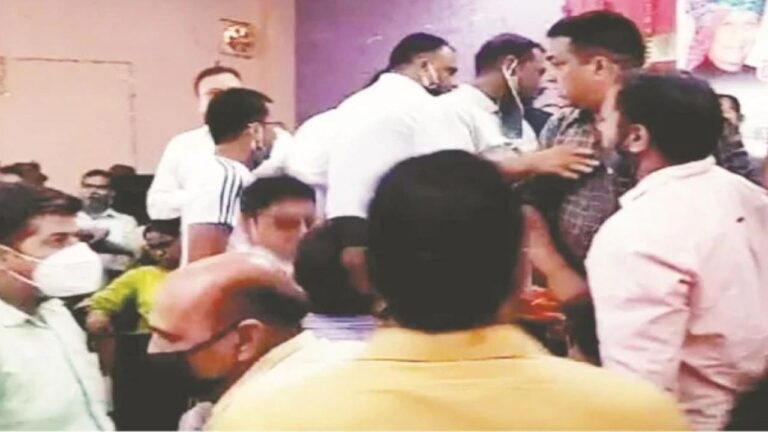 सरकाघाट में कांग्रेस प्रदेश अध्यक्ष सामने कांग्रेसियों ने जमकर किया बवाल, हुई धक्कामुक्की