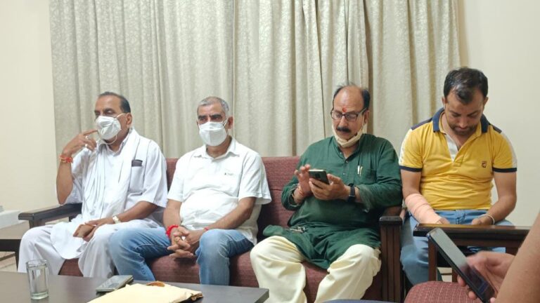 भाजपा नेताओं के असभ्य व्यवहार पर अंकुश लगाएं मुख्यमंत्री: संजय रतन