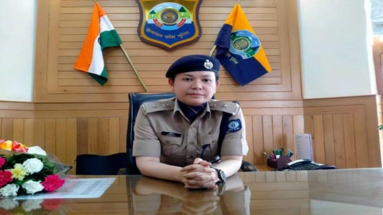 मोनिक भुटुंगरू ने शिमला के नए SP का संभाला कार्यभार, कहा- पूरे जिले की समस्याओं पर रहेगा विशेष ध्यान