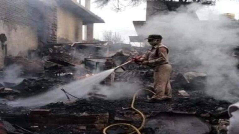 ऊना: पीर निगाह बाजार में तीन दुकानों में आग लगने से लाखों का नुकसान