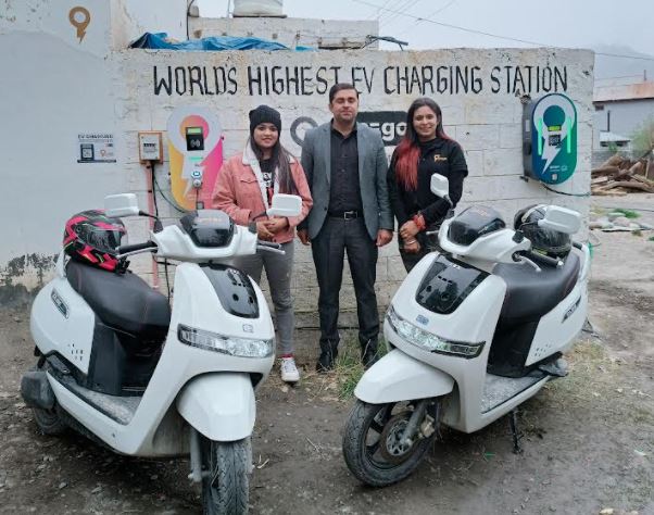 विश्व का सबसे ऊंचे चार्जिंग स्टेशन का उद्घाटन