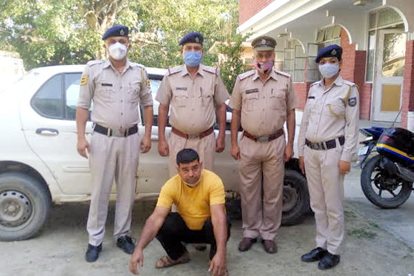 सुन्नी पुलिस ने वाहनों से सामान चोरी के मामले में एक आरोपी को बद्दी से किया गिरफ्तार