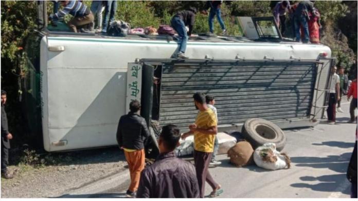 हरिद्वार से शिमला आ रही HRTC बस उत्तराखंड के क्वानु में दुर्घटनाग्रस्त