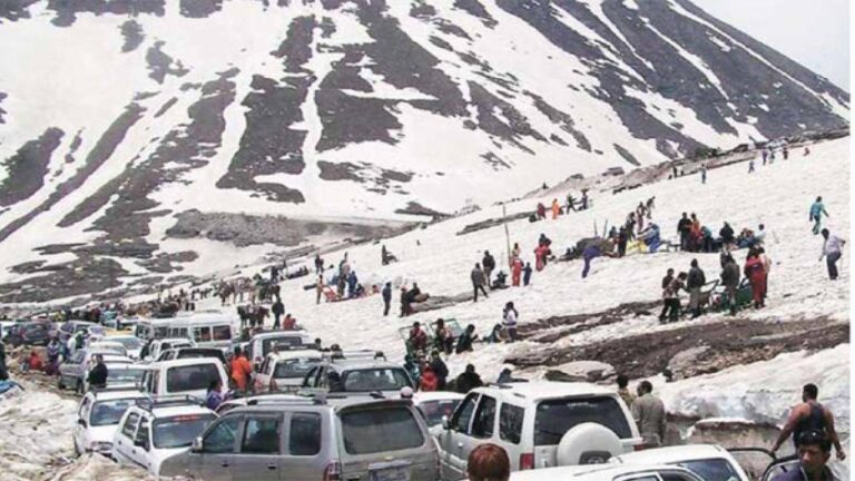 रोहतांग के दीदार के लिए अब गुलाबा व कोकसर बैरियरों पर कतारों में नहीं होना पड़ेगा खड़ा