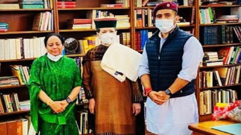 उपचुनाव में जीत के बाद प्रतिभा सिंह ने दिल्‍ली में राष्‍ट्रीय अध्‍यक्ष सोनिया गांधी से की मुलाकात