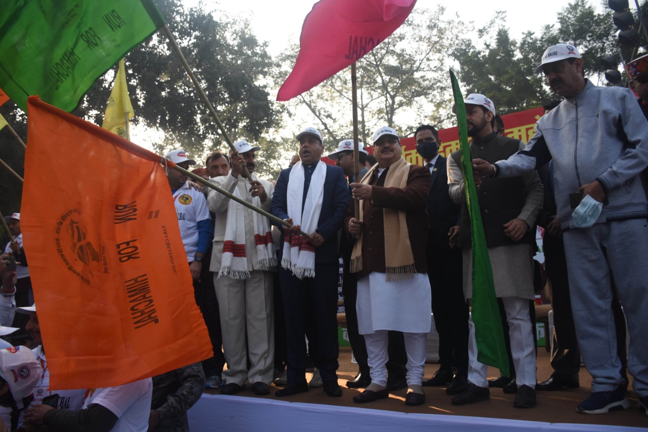 नई दिल्ली में रन फाॅर हिमाचल मैराथन का आयोजन किया गया