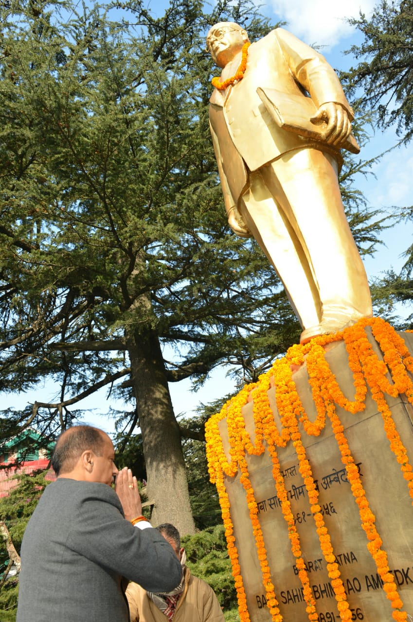 मुख्यमंत्री ने डाॅ. भीमराव अम्बेडकर को उनके महापरिनिर्वाण दिवस पर श्रद्धांजलि अर्पित की