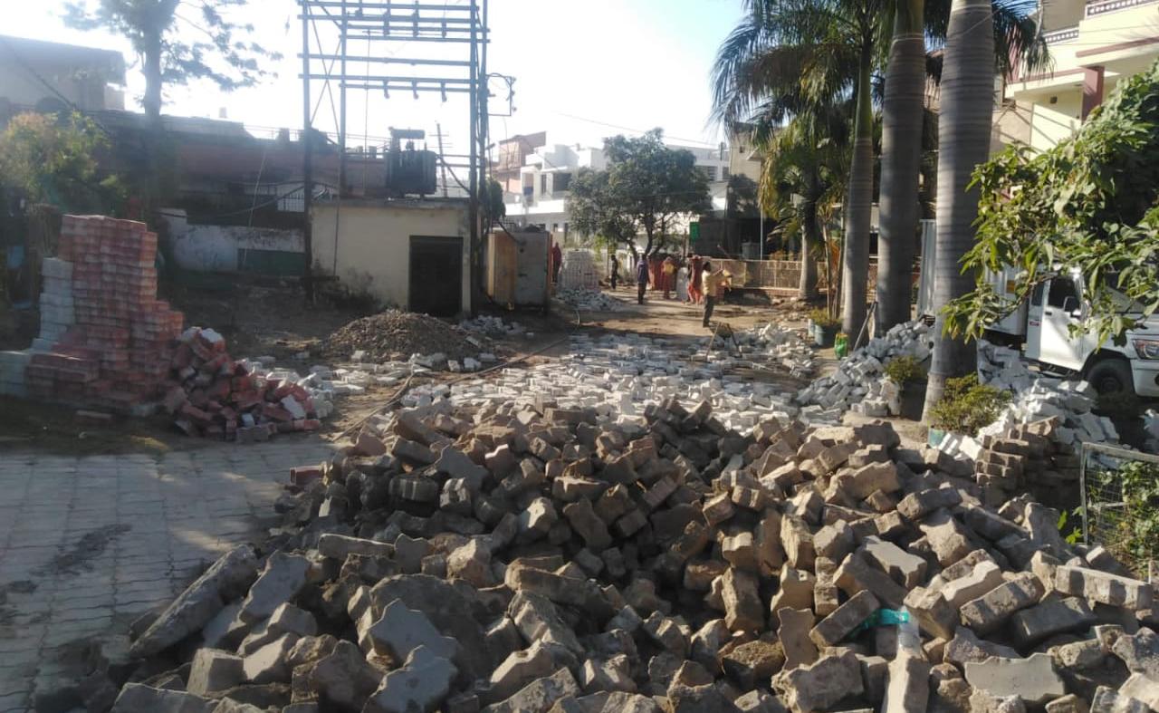 परवाणू नप क्षेत्र में NGT के नियमों का उलंघन, कोर्ट के आदेश पर रोकना पड़ा टाइलें लगाने का काम