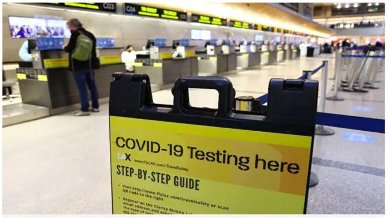 देश में ओमिक्रॉन का लगातार बढ़ता खतरा, विशेषज्ञों ने तीसरी लहर को लेकर दी ये चेतावनी