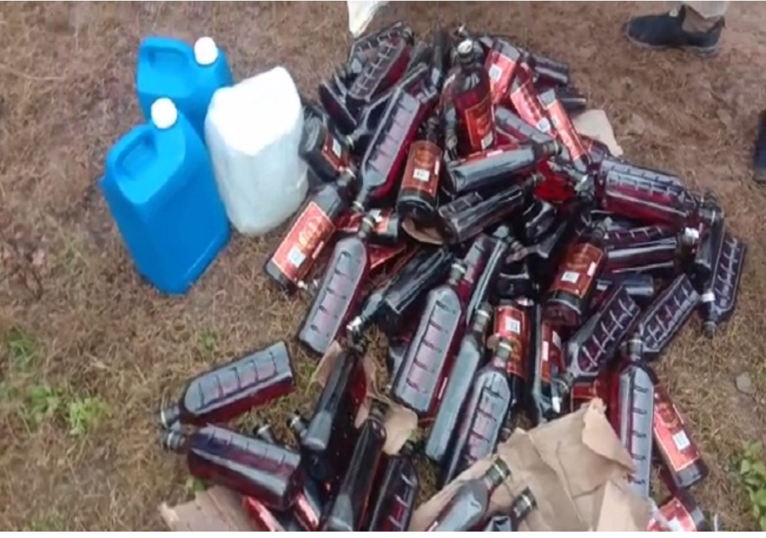 बिलासपुर पुलिस ने स्वारघाट के पंजपीरी में पकड़ी चंडीगढ़ मार्का शराब की बड़ी खेप