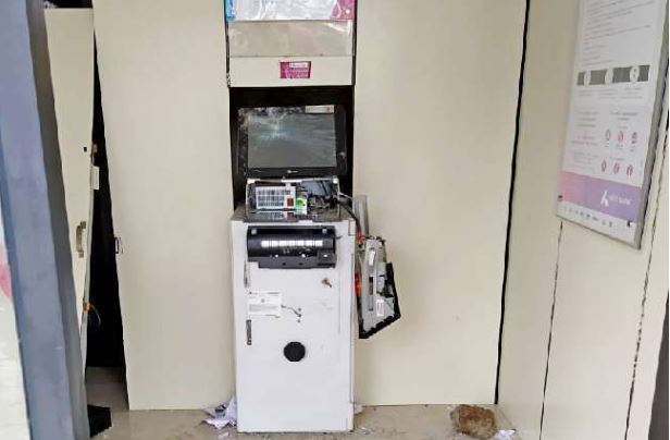 शिमला: आधी रात को एटीएम उखाड़ रहे शातिर को पुलिस ने रंगेहाथ दबोचा