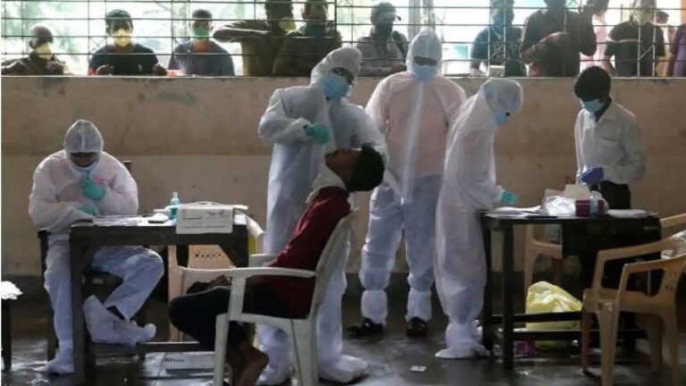 कोरोना के नए वेरिएंट ओमिक्रॉन के मोर्चे पर देश के लिए अच्छी खबर , कोरोना मामले में गिरावट जारी