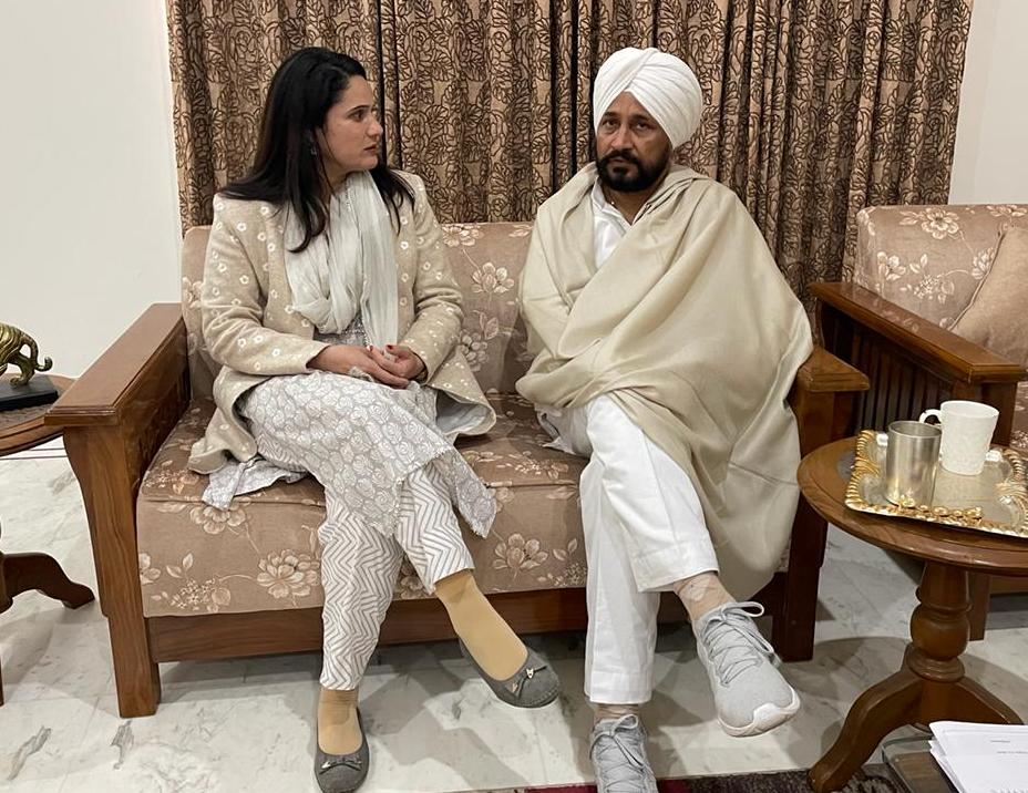 कांग्रेस शीर्ष नेतृत्व ने युवा नेत्री मोनिता चौहान को सौंपी पंजाब के मुख्यमंत्री के विधानसभा हल्के की ज़िम्मेवारी