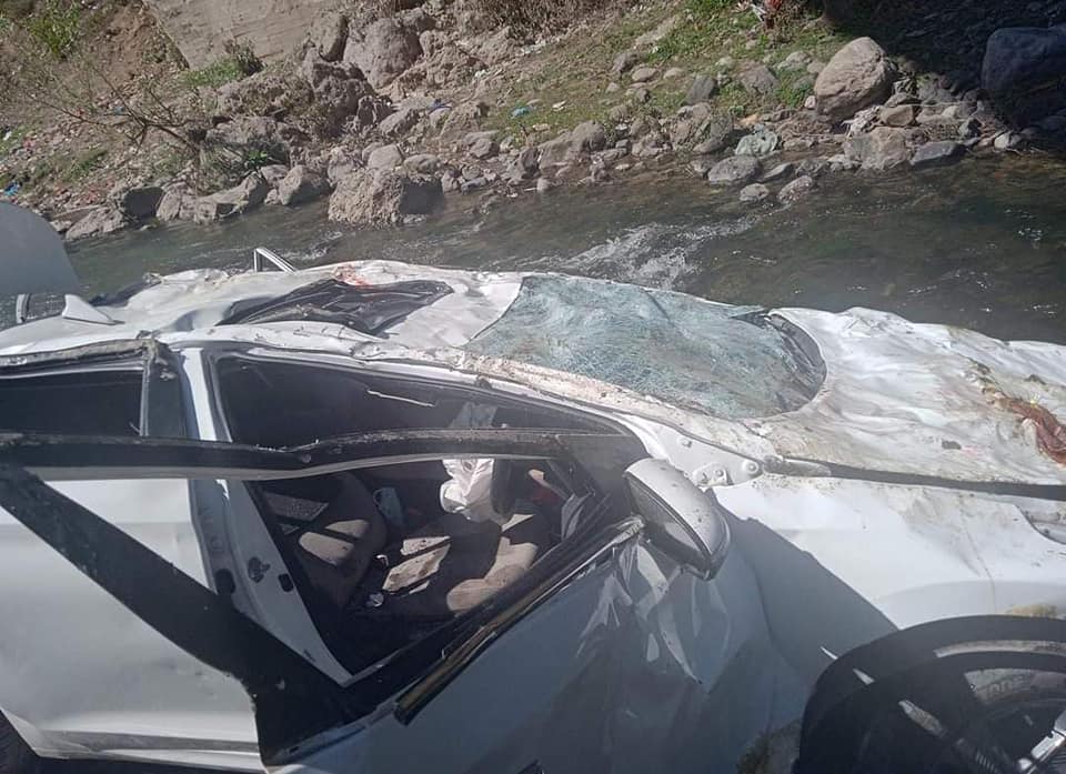 सोलन: गंभरपुल से नदी में गिरी कार, दो की मौके पर हुई दर्दनाक मौत