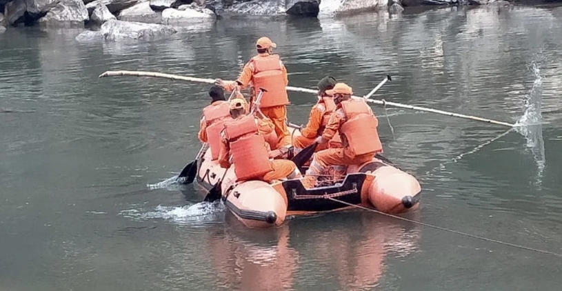 दुःखद! रामपुर में सतलुज नदी को धारा में बह गए दो मासूम, सर्च अभियान जारी