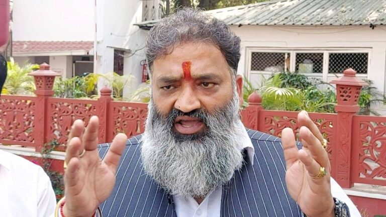 एंटी टेररिस्ट फ्रंट इंडिया के राष्ट्रीय अध्यक्ष वीरेश शांडिल्य