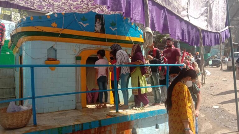 परवाणू: बासड़े के मेले पर मां शीतला के दर पहुंचे सैकड़ों लोग