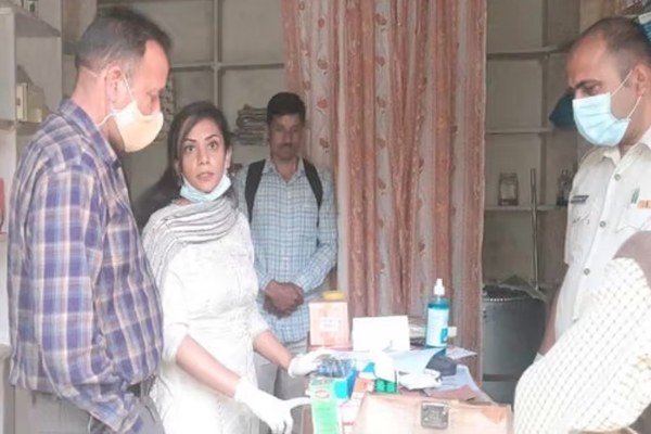 करसोग: निजी क्लिनिक पर पुलिस की दबिस, प्रतिबंधित दवाइयों की खेप बरामद