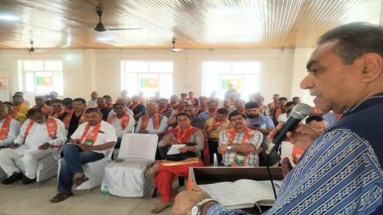 आम चुनाव तक कांग्रेस मुक्त होगा पच्छाद : टंडन