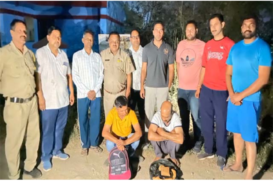 नालागढ़ पुलिस की मिली बड़ी सफलता : नालागढ़ में 2 किलोग्राम अफीम के साथ 2 तस्कर गिरफ्तार