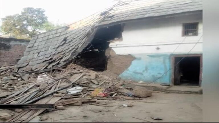 हमीरपुर: मकान गिरने से मां-बेटे की दर्दनाक मौत, एक घायल