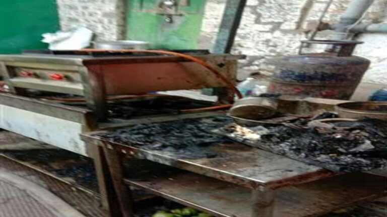 कसौली: हेरिटेज मार्केट की एक दुकान में भड़की आग, सेना के जवानों ने पाया काबू