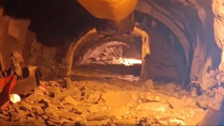 कुल्लू एनएचपीसी की निर्माणाधीन टनल में फिर से लीकेज, मजदूरों ने भाग कर बचाई जान