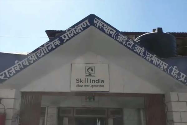 छात्रों के उज्जवल भविष्य के लिए जरूरी है कैरियर काउंसलिंग- सुभाष चंद