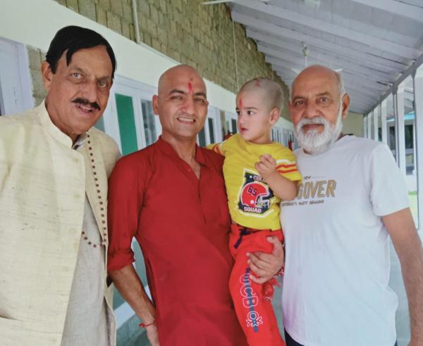 पूर्व खेल व संस्कृति मंत्री उत्तराखंड नारायण सिंह राणा ने मां ज्वाला के दरबार में नवाया शीश