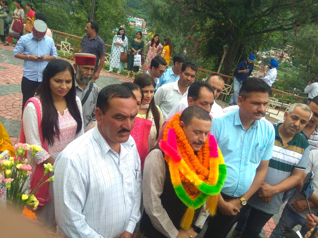 प्रदेश कर्मचारी व श्रमिक कल्याण बोर्ड के उपाध्यक्ष घनश्याम शर्मा का मंडी में स्वागत