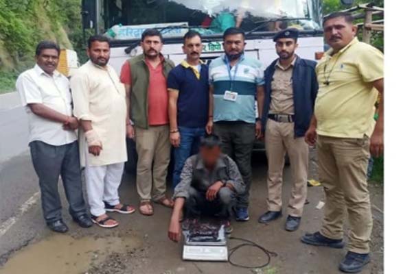 शिमला पुलिस को मिली बड़ी कामयाबी: शोघी में नेपाली व्यक्ति को 3 किलोग्राम अफीम सहित दबोचा