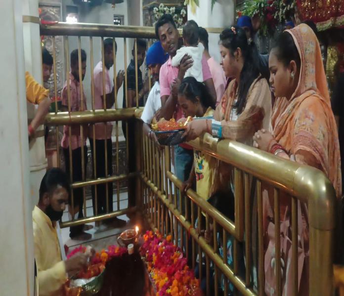 ज्वाला देवी मंदिर में श्रावण अष्टमी मेलों में रिकॉर्ड चढ़ावा 38 श्रद्धालुओं ने नवाया शीश शांति पूर्वक मिले हुए संपन्न